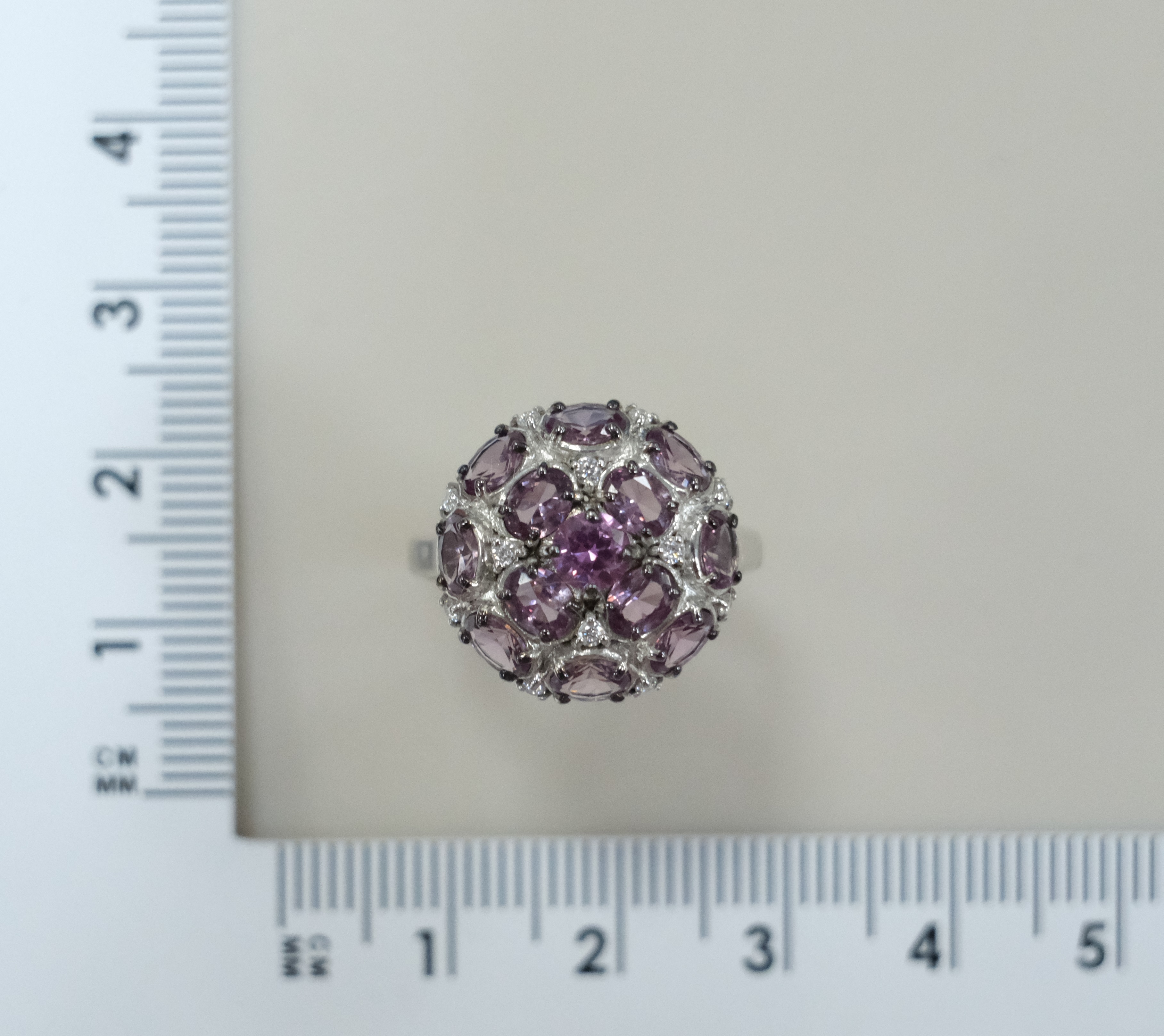 Серебряное кольцо с александритами